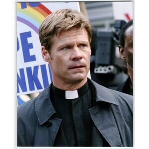 V Joel Gretsch Father Jack Landry Original Promo Photo Sci-Fi Aliens 8" x 10"